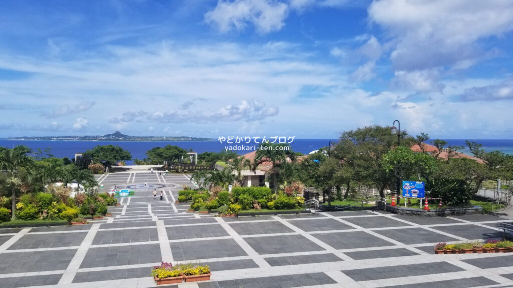 美ら海水族館の中央ゲート